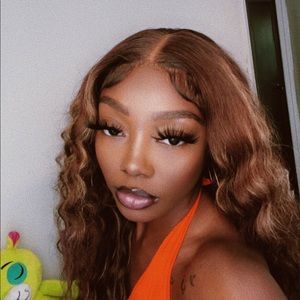 Meet your Posher, Janaya